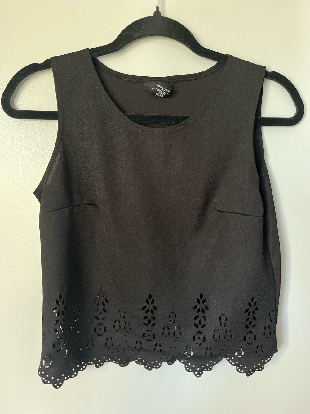 Rue21 Black Sleeveless Eyelet Hem Blouse XS Scalloped Top